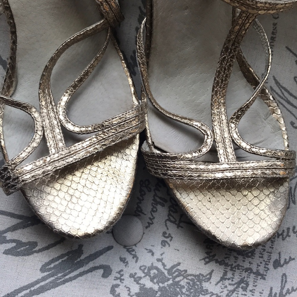 Gold Michael Kors wedges - Picture 4 of 4